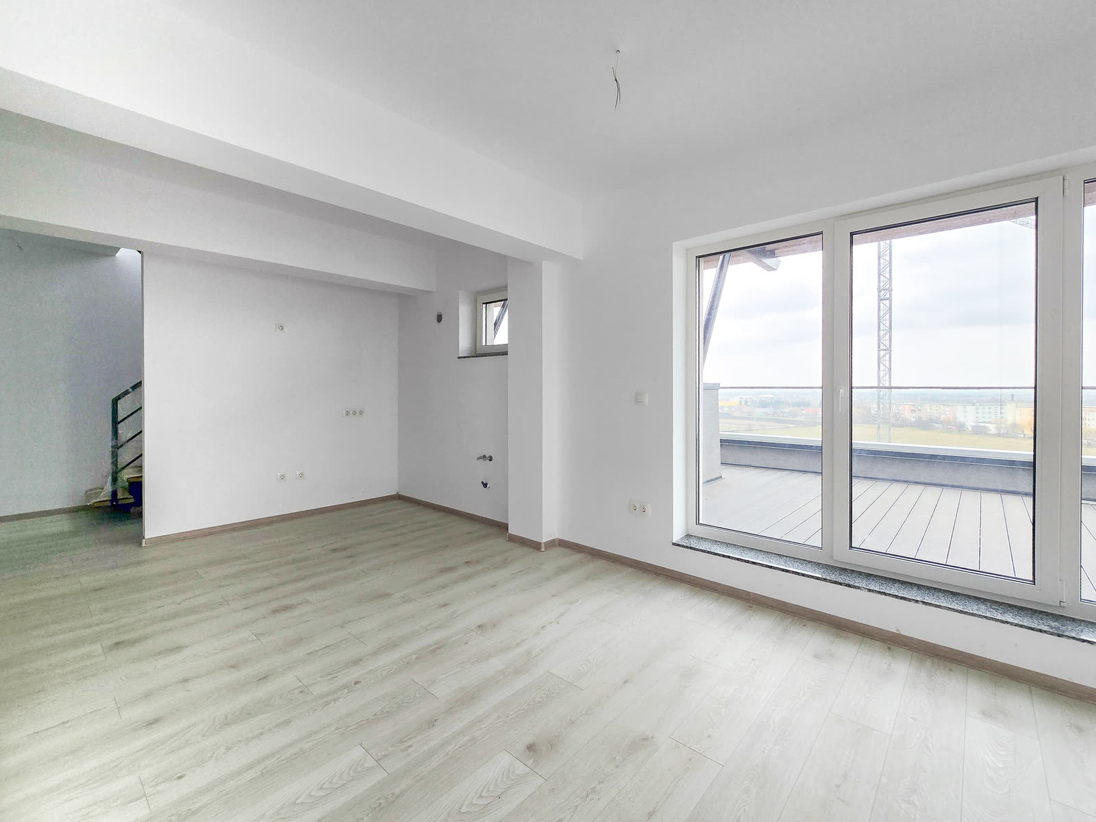 Maurer Avantgarden — duplex, handed over unfurnished
