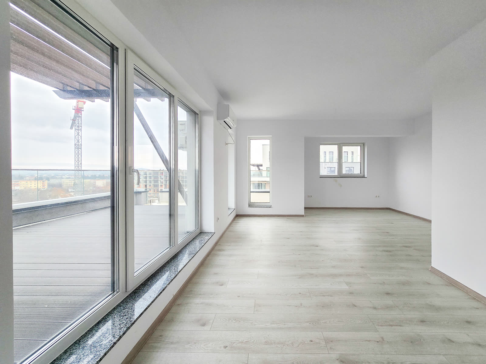 Maurer Avantgarden — duplex, handed over unfurnished